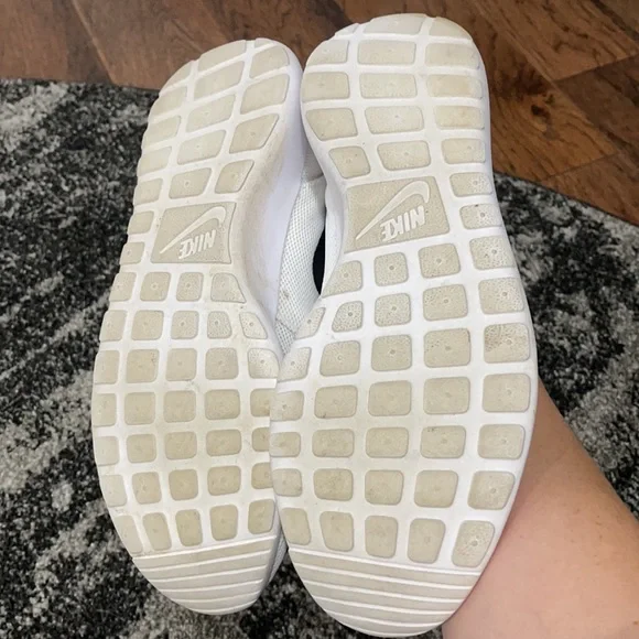 Nike Roshe One Sneakers 👟 - Picture 6 of 7